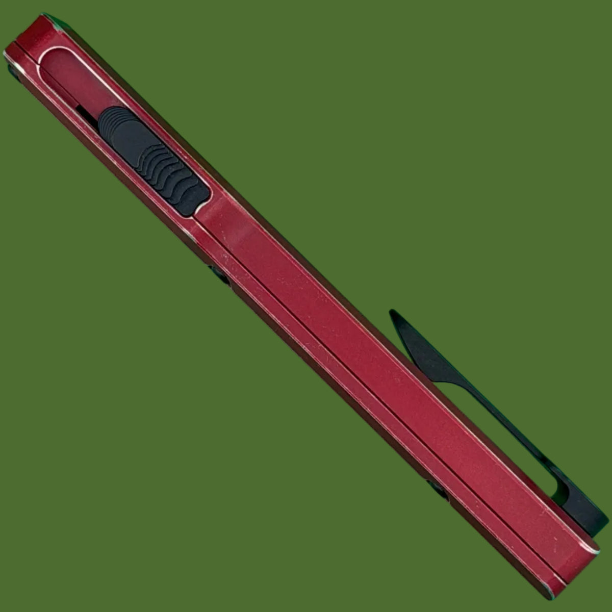 Chaves Dissident OTF Red Flat Battleworn (Two-Tone Tanto)