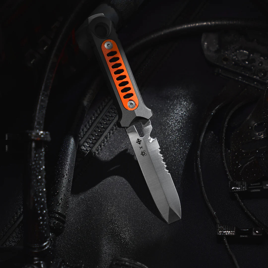 GiantMouse x Zodiac Dive Watch and Dive Knife Box Set