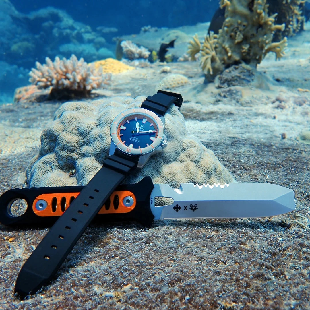 GiantMouse x Zodiac Dive Watch and Dive Knife Box Set