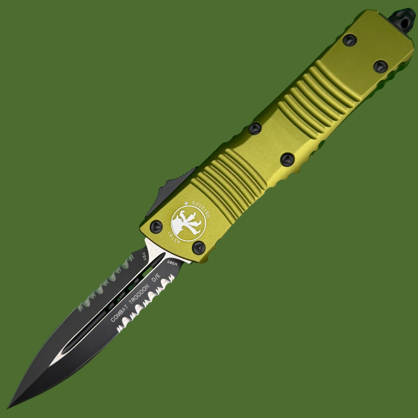 *Pre-Owned* Combat Troodon D/E OD Green Partial Serrated 142-2OD