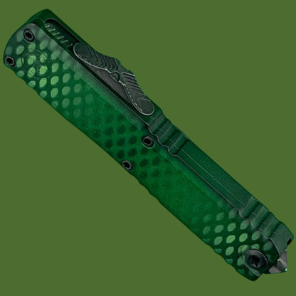 Microtech UTX-70 D/E Gen IV Signature Series Green X-51 Standard 11474-1GRX51S