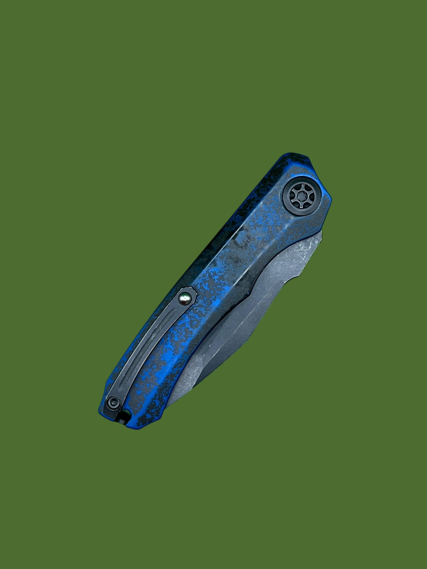 *Pre-Owned* Heretic Wraith Auto Breakthrough Blue Handle, Battleworn Blade