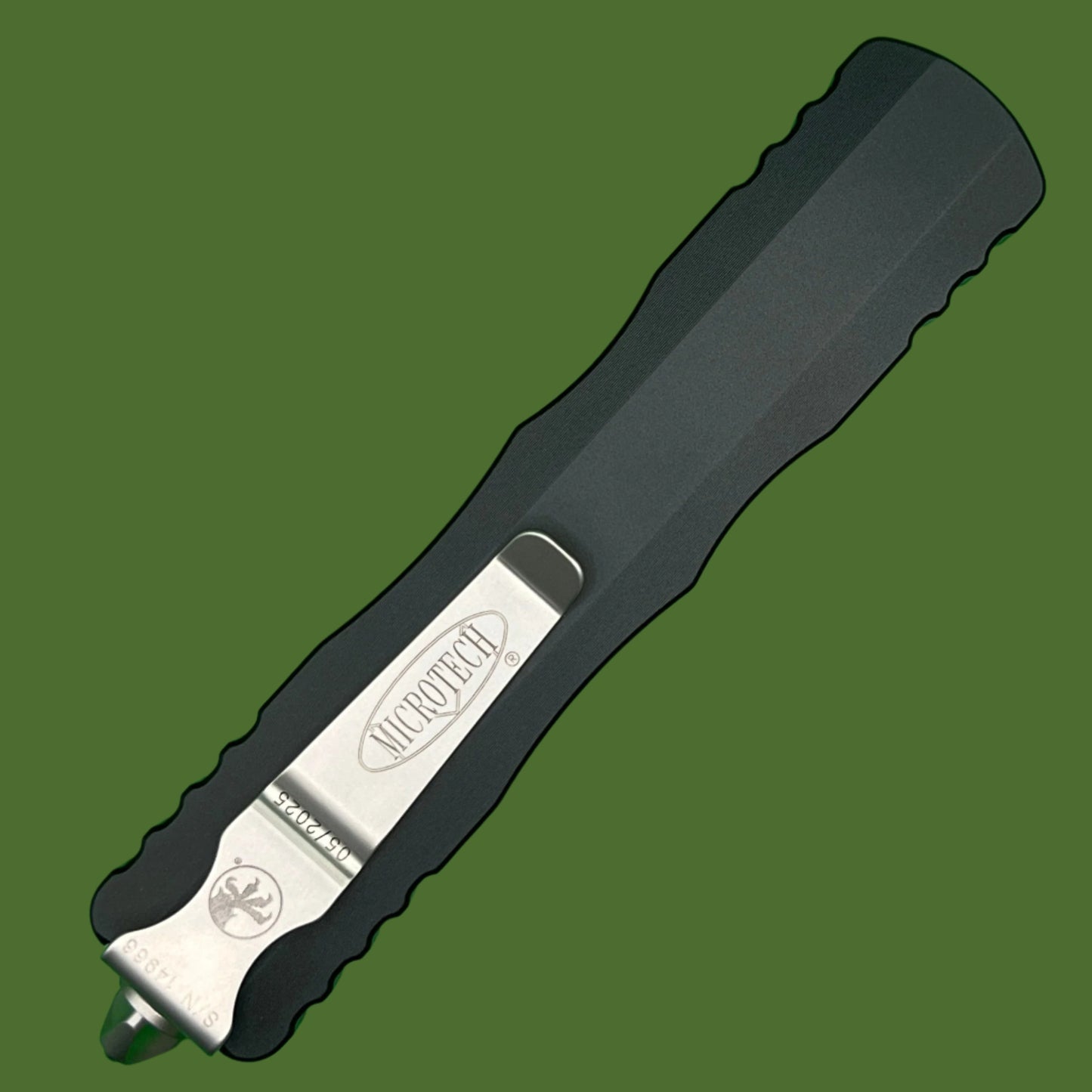 Microtech Dirac Delta D/E Satin Full Serrated 227-6