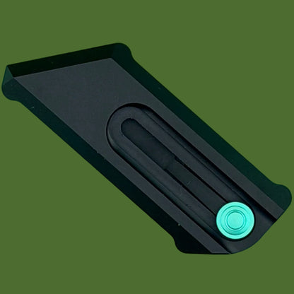 Chaves Blue Label CHUB Slipper Utility Knife Black Aluminum PVD Blade Carrier Green Hardware