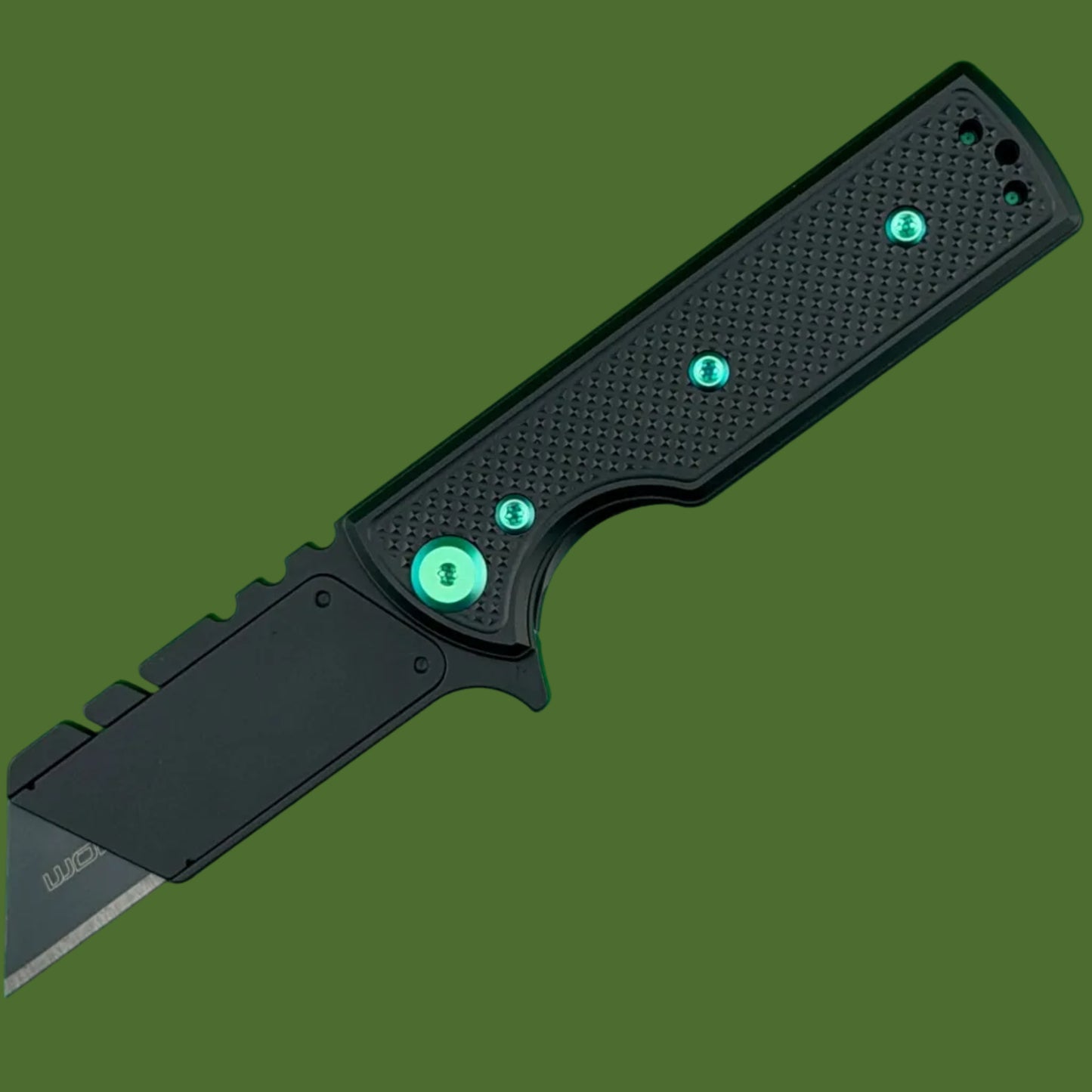 Chaves Blue Label CHUB Flipper Utility Knife Black Knurled Aluminum PVD Blade Carrier Green Hardware