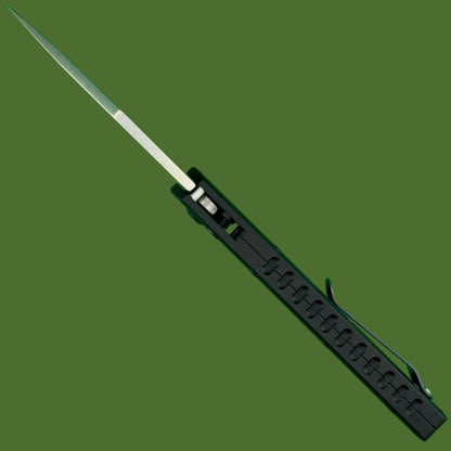 *Pre-Owned* Defiant 7 Seax Auto