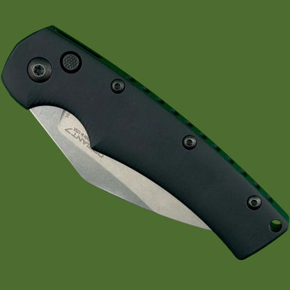 *Pre-Owned* Defiant 7 Seax Auto